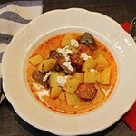 Kolbászos burgonyaleves